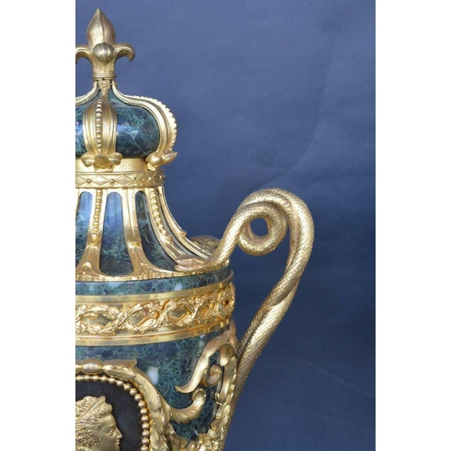 Pair of French Late 19th Century Bronze and Green Marble Urns For Sale - Image 4 of 8