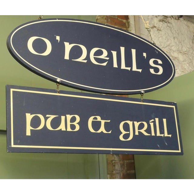 1970s Irish Double-Sided Hanging Oneil's Oneil's Pub & Grill Sign, 1970s For Sale - Image 5 of 8