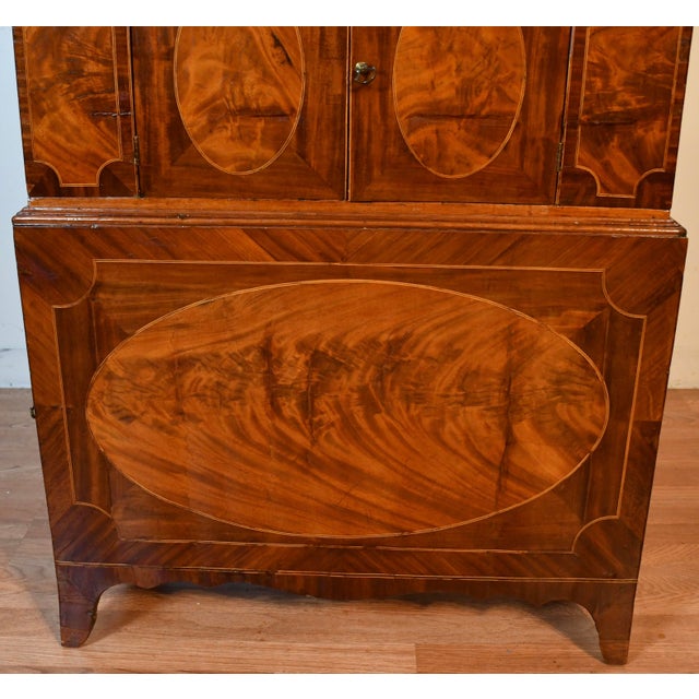 1820s Antique English Sheraton Flame Mahogany Inlaid Display Cabinet / Bookcase For Sale - Image 4 of 15