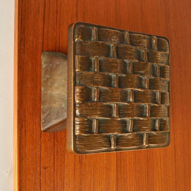 Square Push and Pull Door Handle in Bronze in Basket Relief, 1970s For Sale - Image 3 of 10