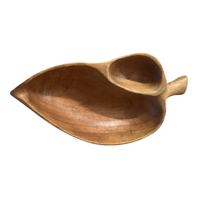 Vintage Boho Chic Leaf-Shaped Wooden Divided Bowl With Handle For Sale
