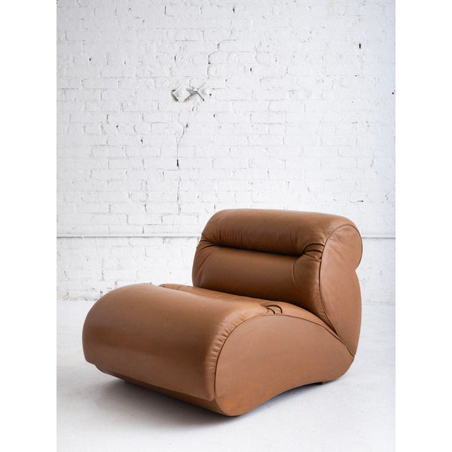 1960s Space Age Italian Leather Lounge Chair For Sale - Image 5 of 12