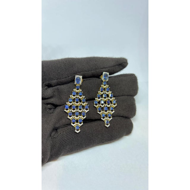2020s Natural Sapphire 1.08cts & Diamond 1cts Earring in 14k Gold For Sale - Image 5 of 8