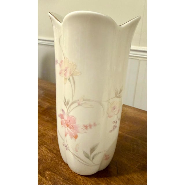 Fine China of Japan Floral Vase and French Orchid Bud Vase by Toyo Japan For Sale - Image 10 of 12