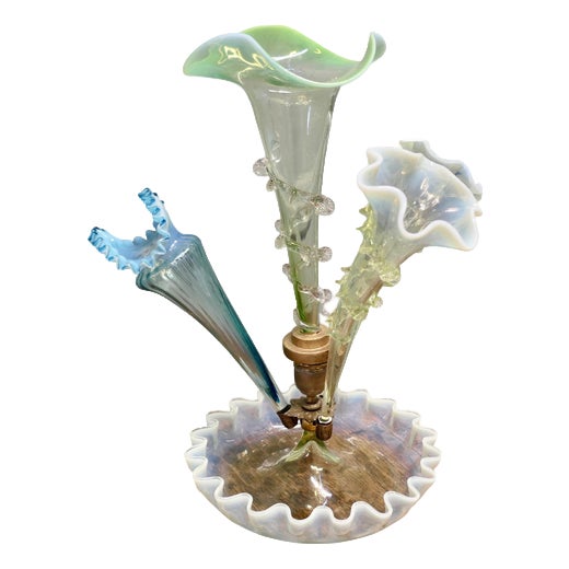 French Hand Blown Uranium Glass Three Trumpet Epergne, 1900 For Sale