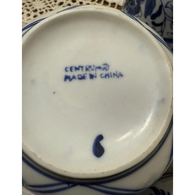 1970s Set of 5 Centrum Cxm4 Blue Floral Chinese Porcelain Large Cappuccino Mugs For Sale - Image 4 of 10