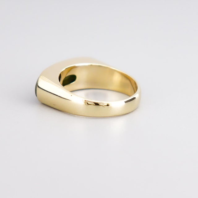 Gold Vintage 14k Gold & Green Jade Cabochon Cocktail Ring For Sale - Image 8 of 15