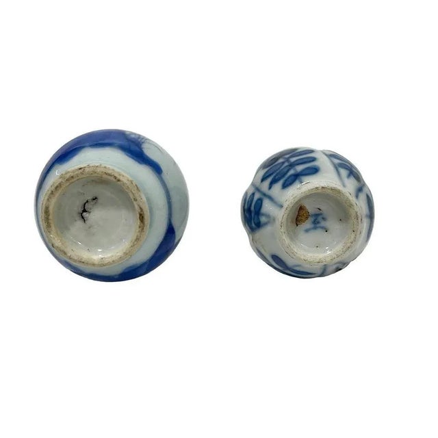 Blue and White Dollhouse Miniature Vases in Chinese Porcelain, 18th Century, Set of 2 For Sale - Image 3 of 12
