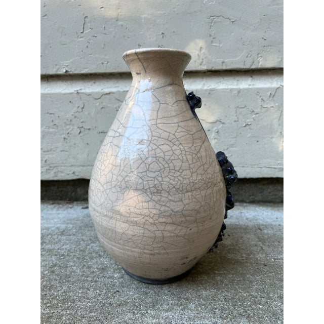 Late 20th Century White and Blue Decorative Ceramic Vase For Sale In San Francisco - Image 6 of 12