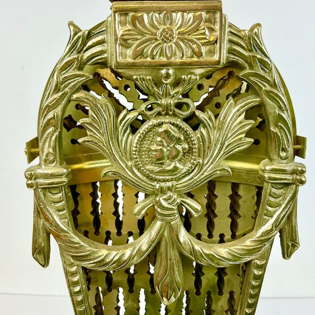 1950s Vintage English Edwardian Neoclassical Brass Peacock Fan Fireplace Screen. For Sale - Image 16 of 16