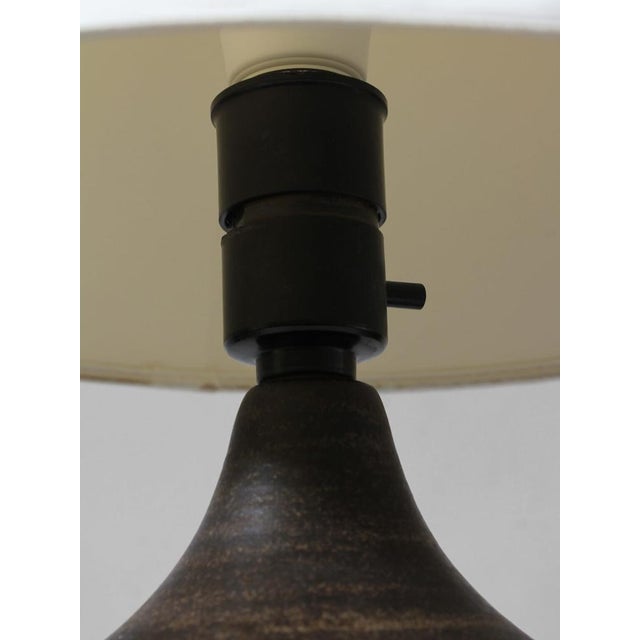 Mid-Century Modern Textured Ceramic Table Lamp by Ole Bjørn Krüger, 1960s For Sale - Image 3 of 10