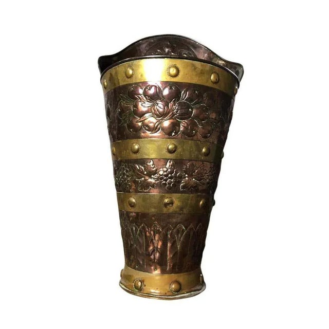 Large 19th Century Brass and Copper Coal Bucket For Sale - Image 4 of 9
