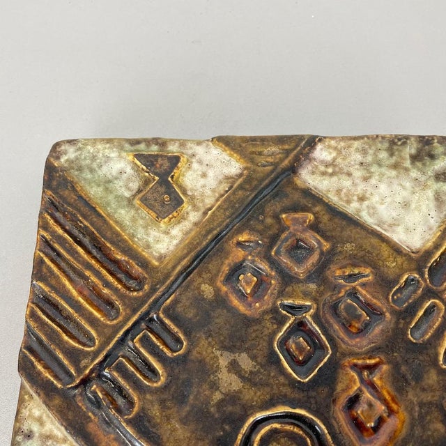 Modernist West German Ceramic Wall Plate attributed to Helmut Schäffenacker, 1960s For Sale - Image 12 of 18