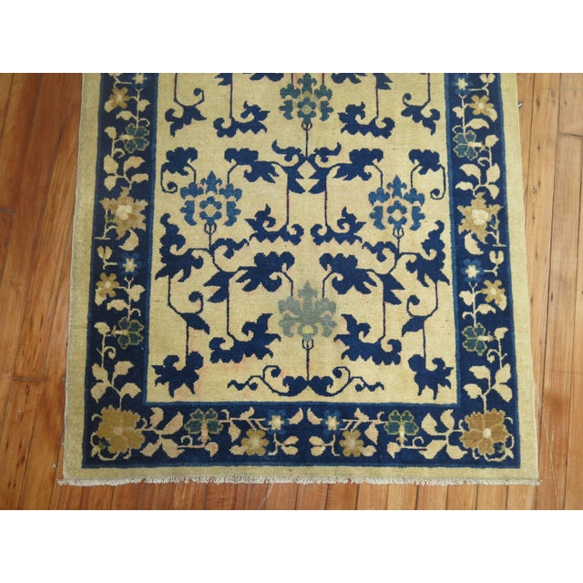 Ivory Blue Chinese 20th Century Throw Rug - 3' x 5'10" For Sale In New York - Image 6 of 6