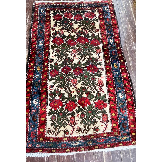 Early 20th Century Antique Persian Bakhtiari Rug Size: 2'7" X 4'0" For Sale - Image 5 of 9