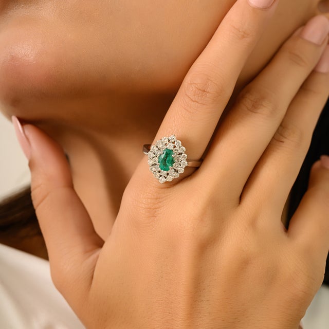 Metal Victorian Princess Style Cluster Diamonds & Emerald 14k Gold Ring Size 7 For Sale - Image 7 of 13
