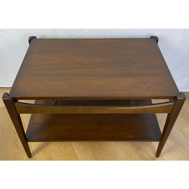 Mid-Century Modern Pair of Mid Century End Tables For Sale - Image 3 of 9