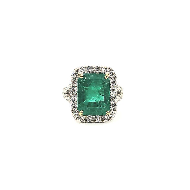 Green 9.84 Ct Gia Certified Natural Zambian Emerald & Diamond Ring Size 6.5 For Sale - Image 8 of 9