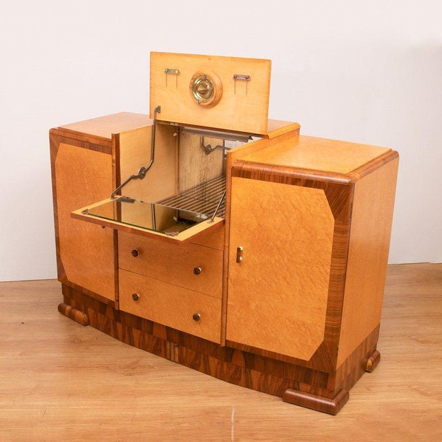 Art Deco Fall Front Cocktail Cabinet in Birdseye Maple from British Emanuel Furniture, 1930s For Sale - Image 3 of 18