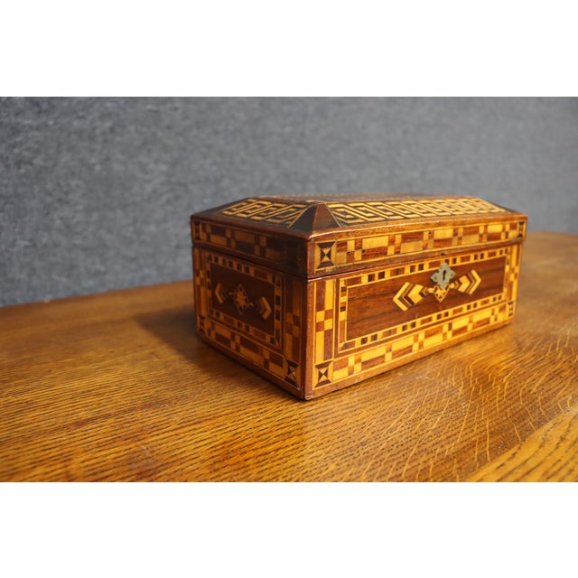 Victorian Victorian Marquetry Jewelry Box in Mahogany, Rosewood & Satinwood For Sale - Image 3 of 13