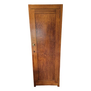 Antique Quarter-Sawn Tiger Oak Arts & Crafts Wardrobe Cabinet c.1905–1915 For Sale