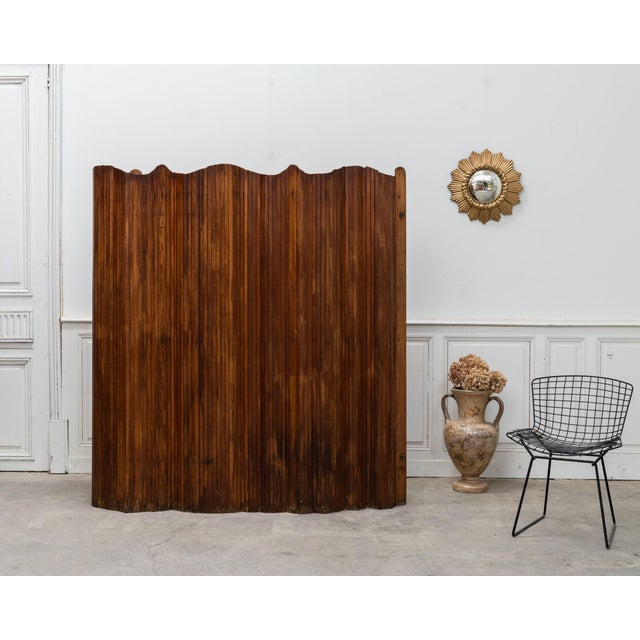 Antique Wavy Fir Wood Screen in the style of Baumann, 1930s For Sale - Image 4 of 7
