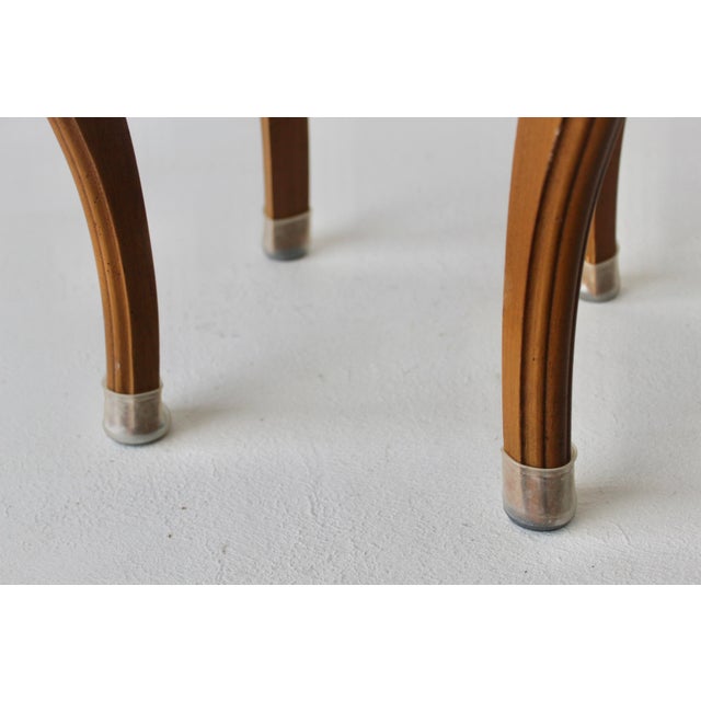 Queen Anne-Style Italian Marble Top Side Table Carved Wood Legs Detail Vintage Mid-Century For Sale - Image 13 of 14