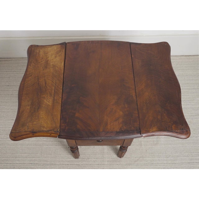 Wood Antique French Extendable Pembroke Drop Leaf Table in Walnut Veneer, 1920s For Sale - Image 7 of 11