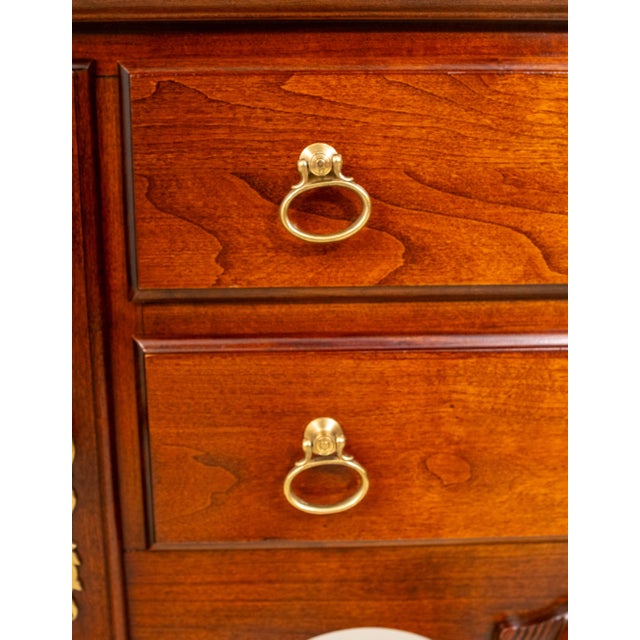 Pennsylvania House Queen Anne Cherry Flip Top Server Sideboard For Sale - Image 13 of 18