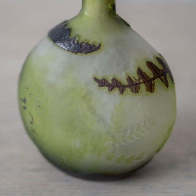 Galle Cameo Glass Banjo Fern Vase, c.1910 For Sale - Image 15 of 15