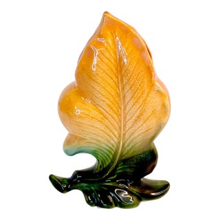 1940s Art Deco Americana Hull Pottery Trompe L’Oeil Botanical Saffron Vase. For Sale