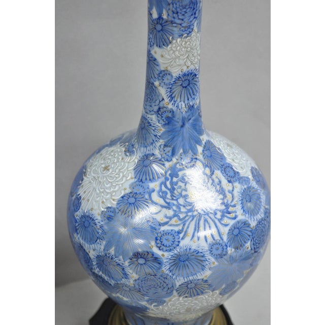 Blue Vintage Paul Hanson Chinoiserie Blue Poreclain Flower Oriental Table Lamp Pair For Sale - Image 8 of 12