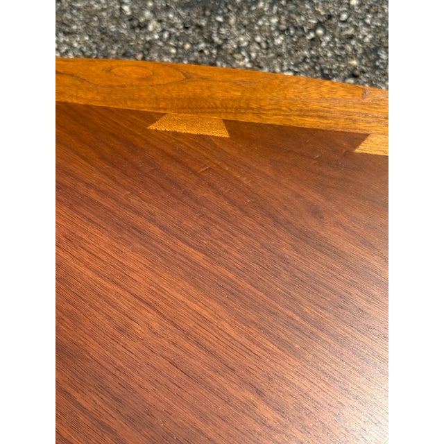 Lane Furniture Mid Century Lane Acclaim Guitar Pick Side Table For Sale - Image 4 of 5