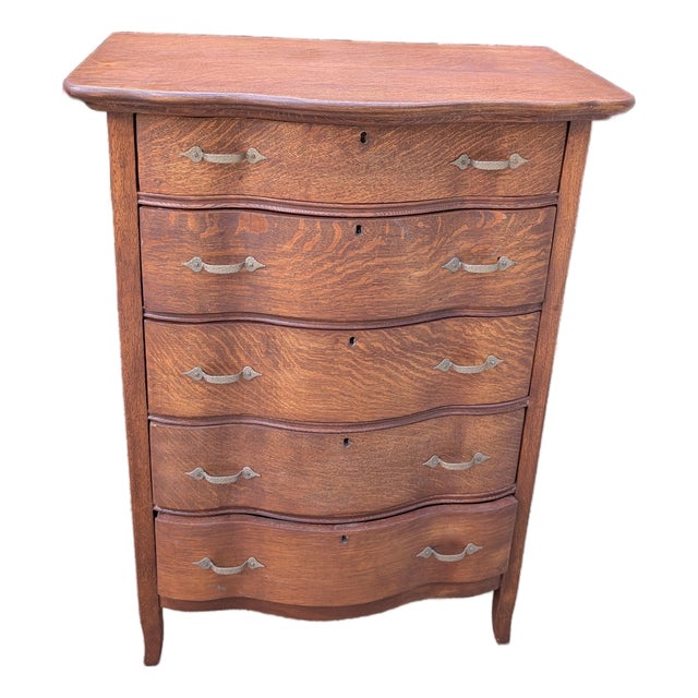 Antique French Provincial Quartersawn Oak Serpentine Chest of Drawers, C. Early 1900s For Sale
