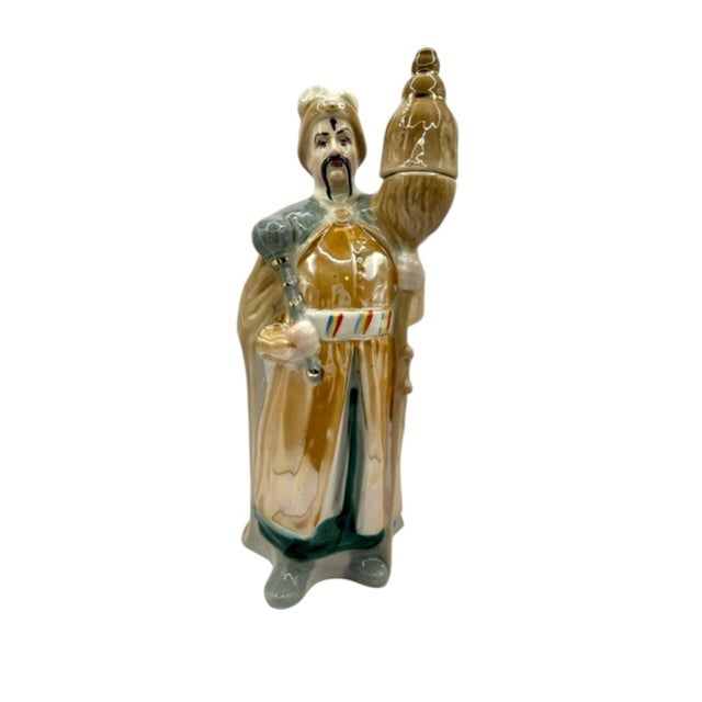 1970s Traditional Ukrainian Zaporozhian Cossack “Hetman” Decanter in Historical Attire For Sale - Image 4 of 11