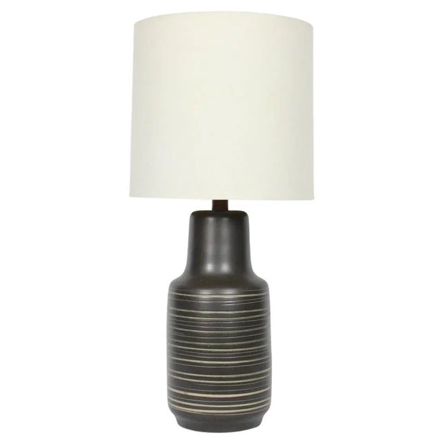 Gordon Martz for Marshall Studios Brown Banded Art Pottery Table Lamp, 1950's. Featuring a classic handcrafted Marshall...