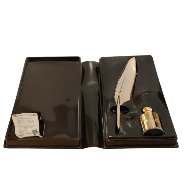 1970s Vintage Gilt Gold Solid Brass Quill Pen and Inkwell Set For Sale - Image 5 of 10