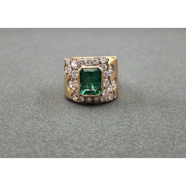 Green 3.50 Ct Gia Certified Natural Zambian Emerald & Diamond Ring Size 6.5 For Sale - Image 8 of 10
