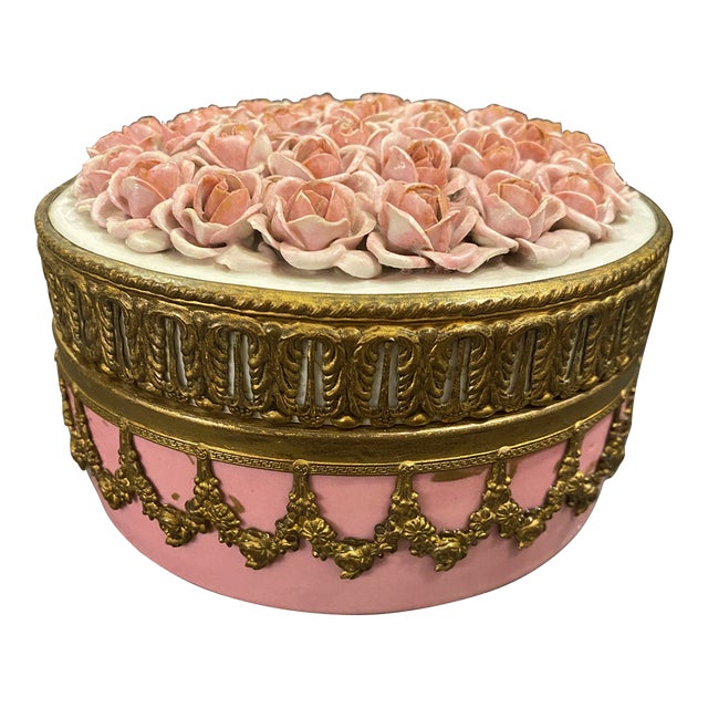 Vintage Powder Box For Sale