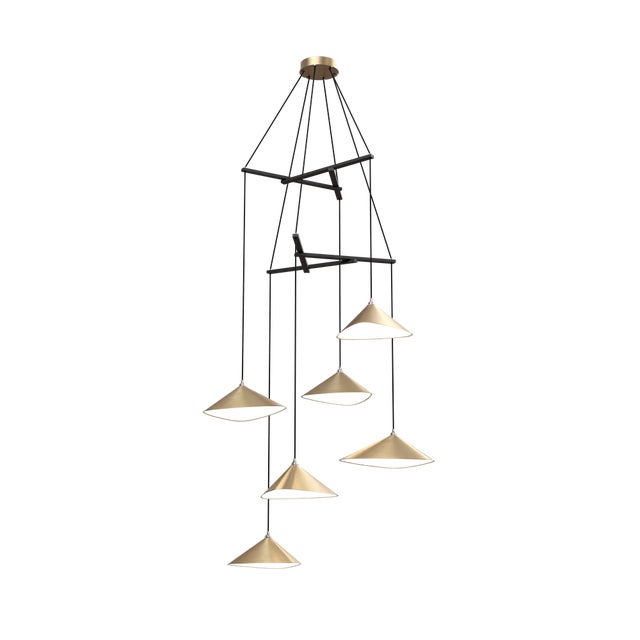 Emily is a series of handmade sheet steel lampshades in various finishes and spatial arrangements. The Vertical models of...