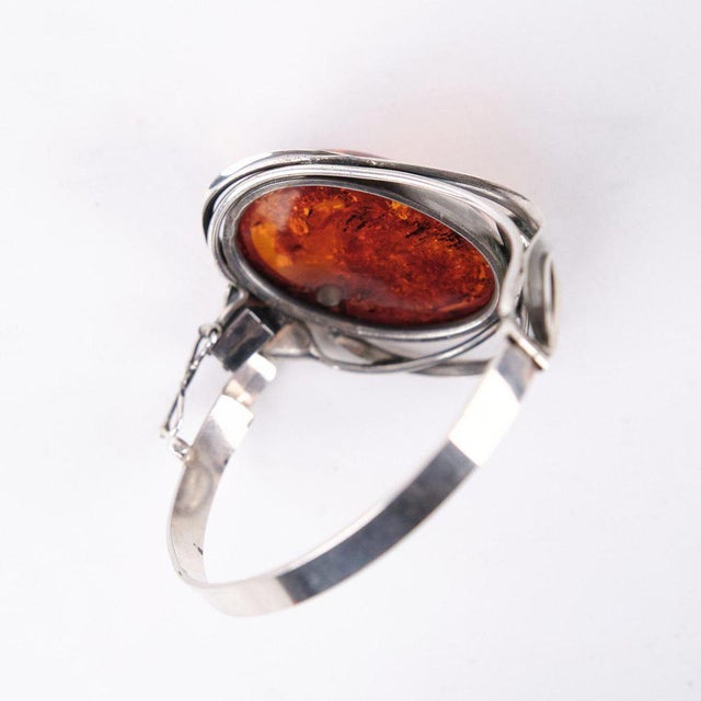 Bangle in Silver and Amber For Sale - Image 5 of 10