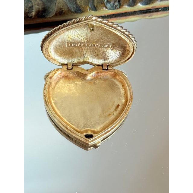 Vintage 1976 Estée Lauder “Fluted Heart” Perfume Compact For Sale - Image 11 of 13