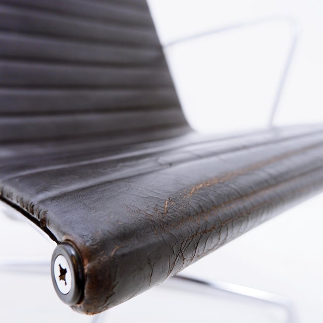 EA 116 Lounge Chairs by Charles and Ray Eames for Vitra, Set of 2 For Sale - Image 12 of 18