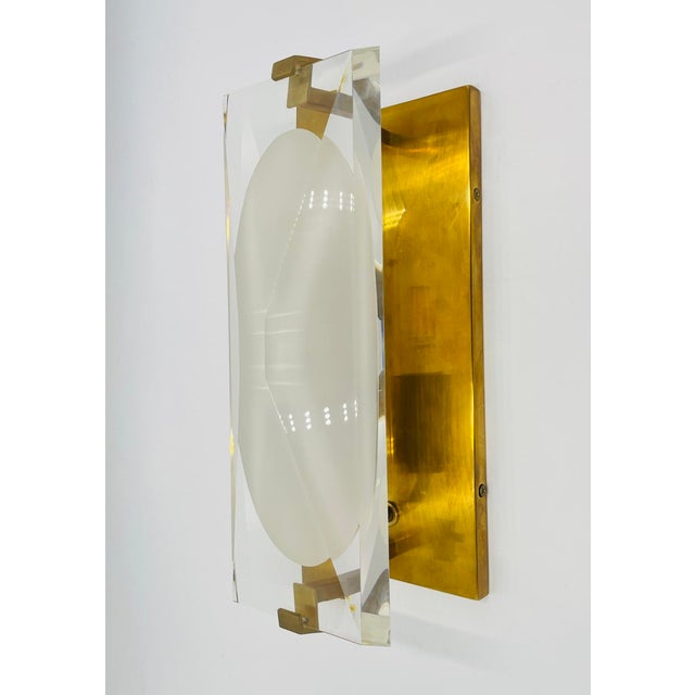 Hollywood Regency Hollywood Regency Kate Spade New York “Castle Peak” Brass & Crystal Wall Sconce For Sale - Image 3 of 16