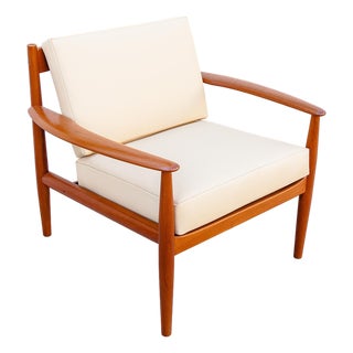 Restored 1960s Grete Jalk Fd 118 Danish Modern Teak Lounge Chair by France & Son For Sale