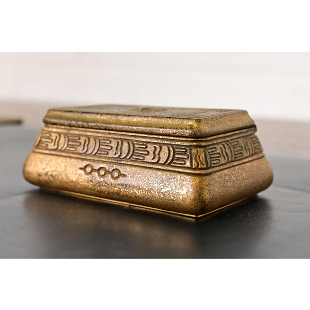 Tiffany Studios Tiffany Studios New York American Indian Pattern Bronze Doré Stamp Box For Sale - Image 4 of 12