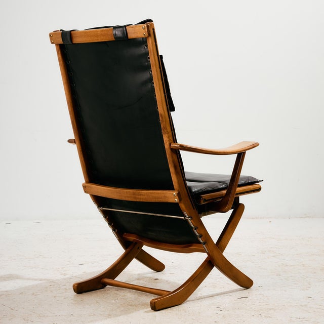 Lounge Chair in Beech with Leather Upholstery For Sale - Image 4 of 18