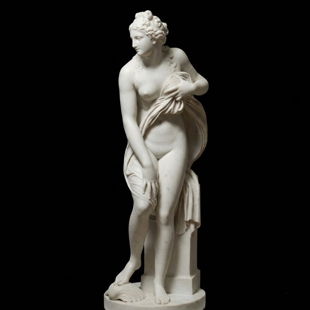 Classical Roman Venus Rising From the Waves – Classical Marble Sculpture For Sale - Image 3 of 4
