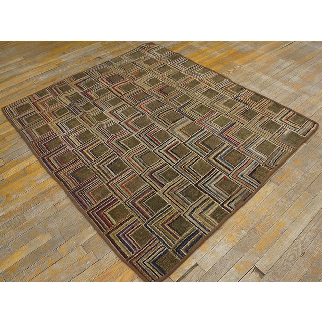 Early 20th Century American Hooked Rug ( 4'8" x 5'6" - 143 x 168 ) Wool 1925 Hooked Small Scatter Size Multicolor American...