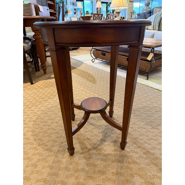Hekman Furniture Vintage Hekman Federal Style Inlaid Mahogany Round Occasional Table With Glass Top For Sale - Image 4 of 8